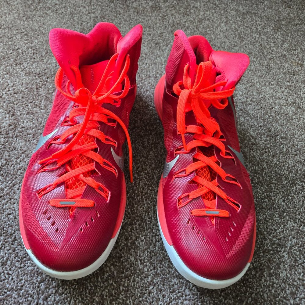Nike - Picture 6 of 7